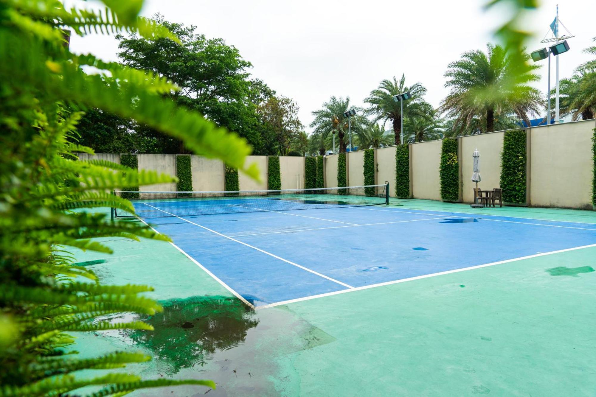 Shenzhen Marriott Hotel Golden Bay Exterior photo